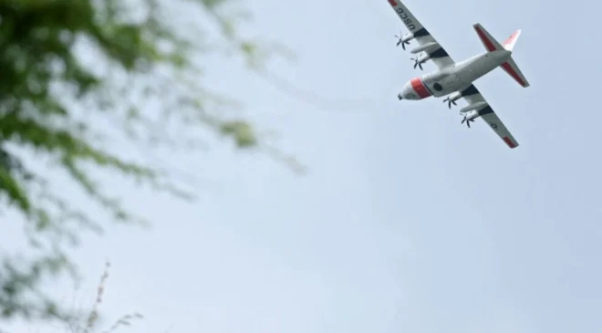 Guardia Costera estadounidense suspende la búsqueda de los 6 pasajeros del avión ambulancia desaparecido