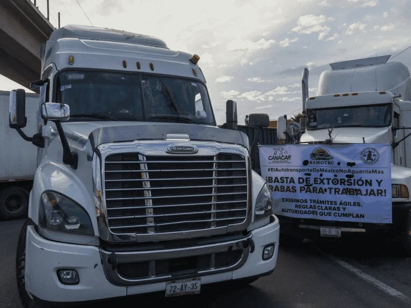Segob llama a transportistas a evitar bloqueos y anuncian mesas de diálogo