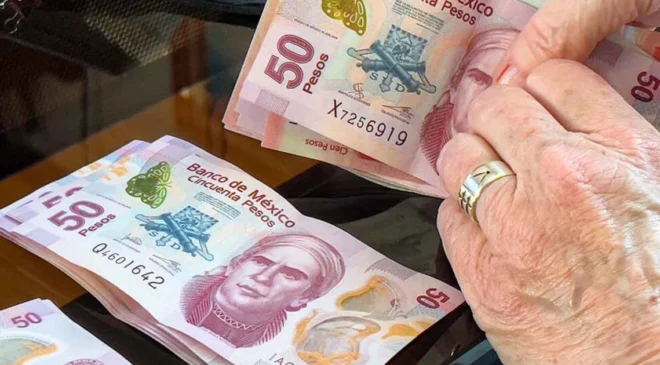 ¡Pensionados del IMSS! ¿Quiénes cobran primero el aguinaldo? Checa las fechas y quiénes aplican