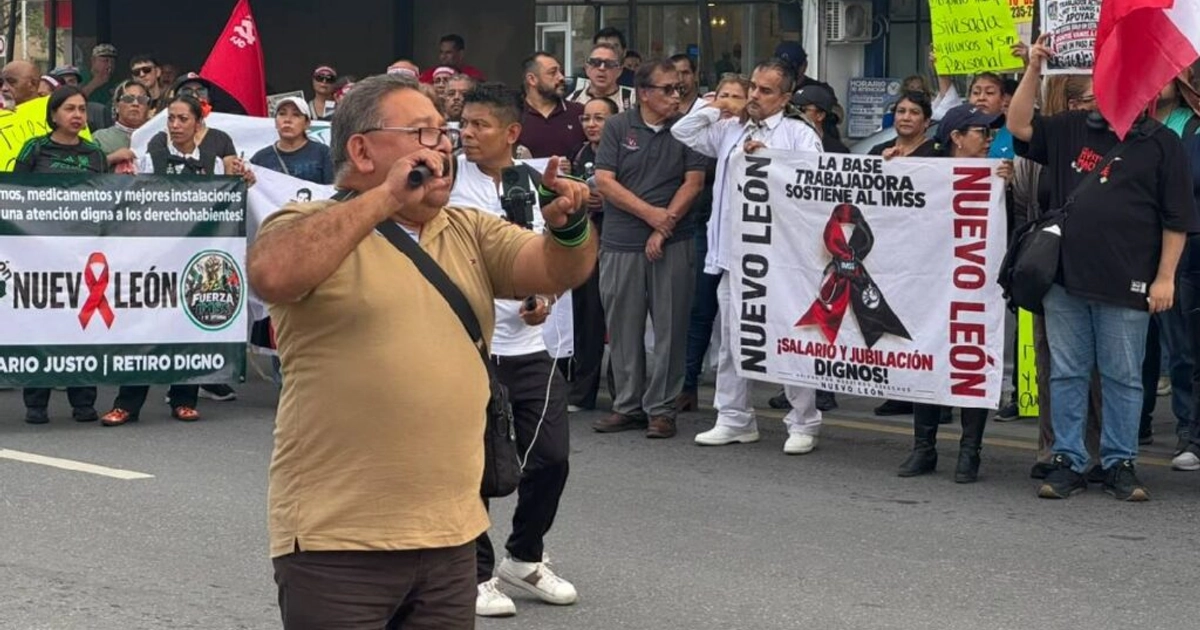 Protesta IMSS en Nuevo León