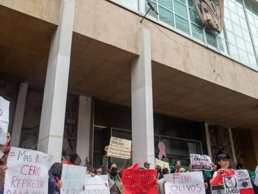 Trabajadores IMSS, advierten que marcharán el miércoles. Foto: Cuartoscuro