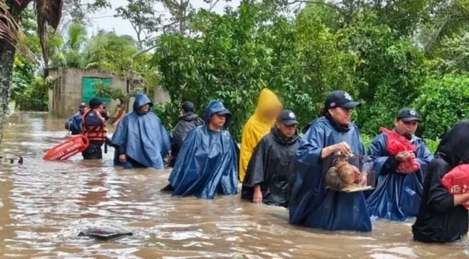 Video: Dejan al menos 11 muertos las graves inundaciones por frente frío 2 en Veracruz